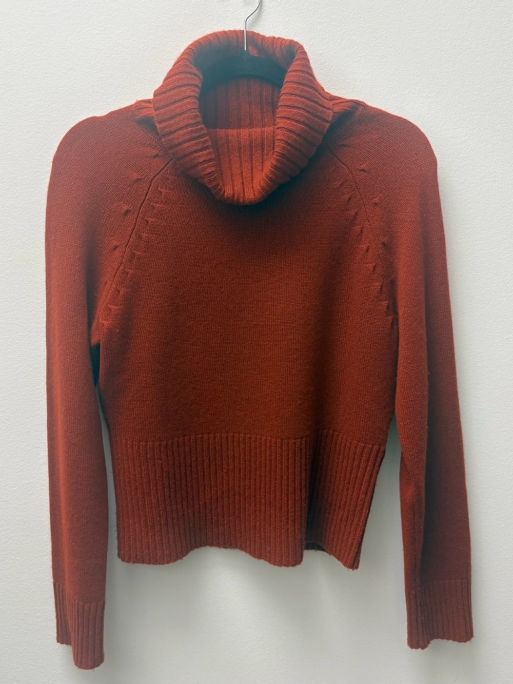 Banana Republic Rust Cashmere Sweater 
Small,